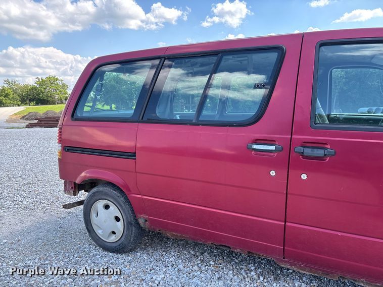 image for item FC1678 1996 Ford Aerostar XLT van