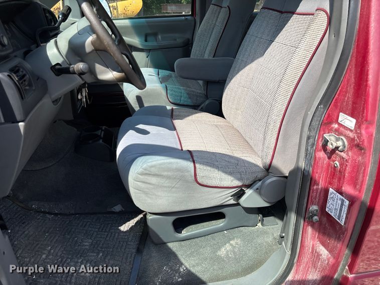 image for item FC1678 1996 Ford Aerostar XLT van
