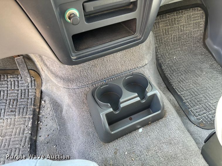 image for item FC1678 1996 Ford Aerostar XLT van