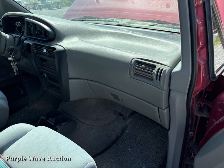 image for item FC1678 1996 Ford Aerostar XLT van