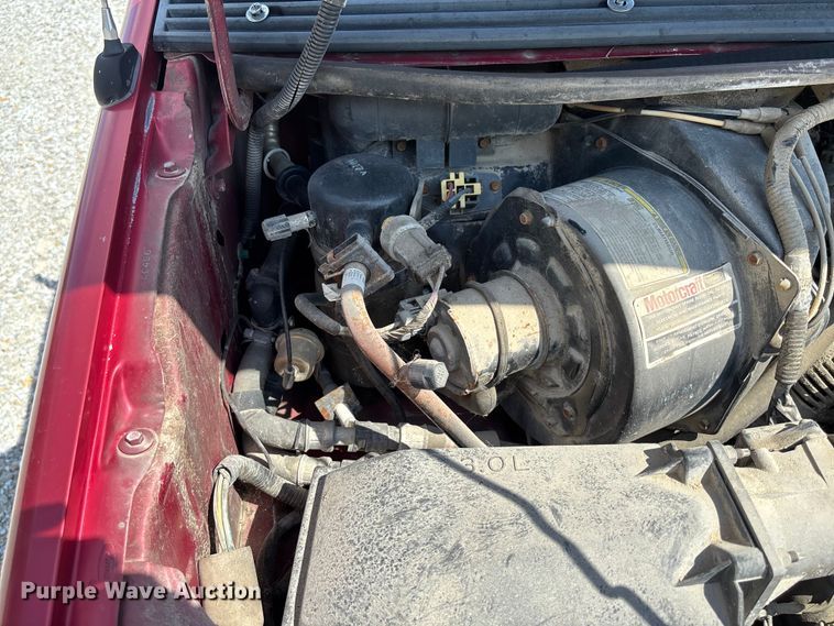 image for item FC1678 1996 Ford Aerostar XLT van