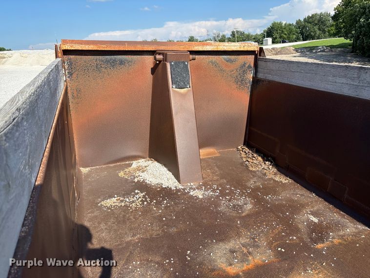 image for item FC1679 End dump pup trailer