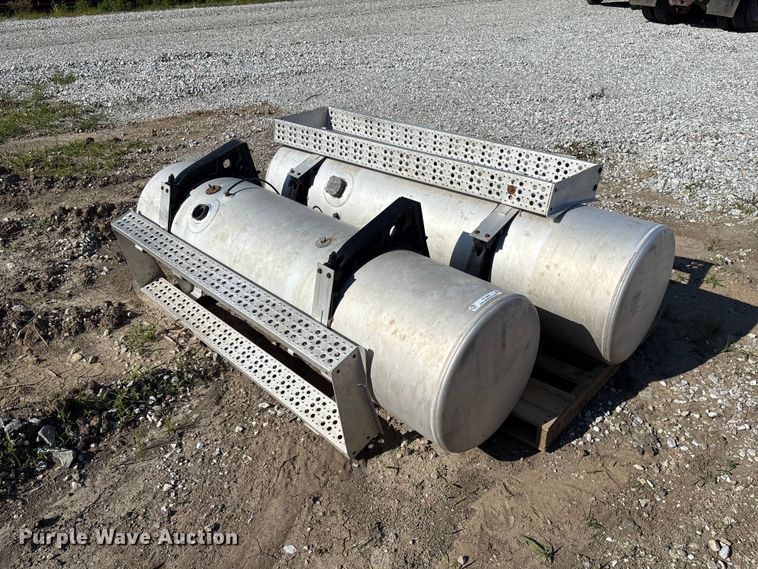 image for item FC1680 Truck parts