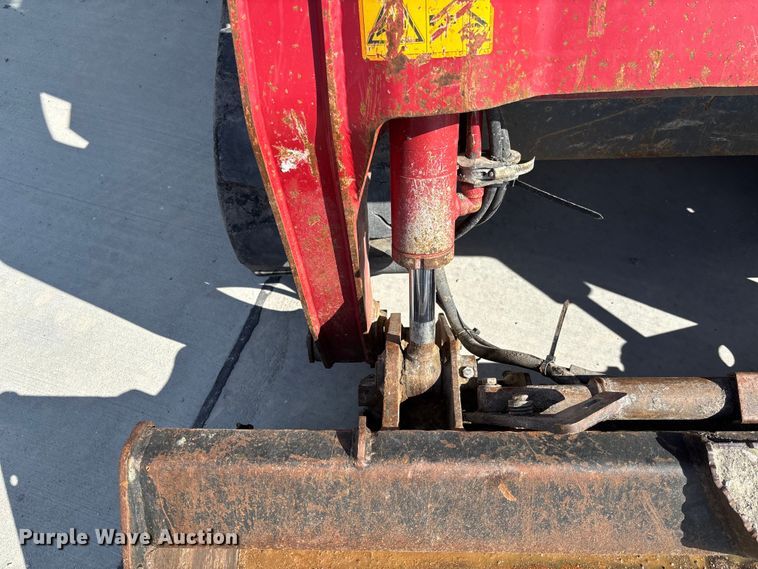 image for item FC1704 2016 Takeuchi TL8 tracked skid steer loader