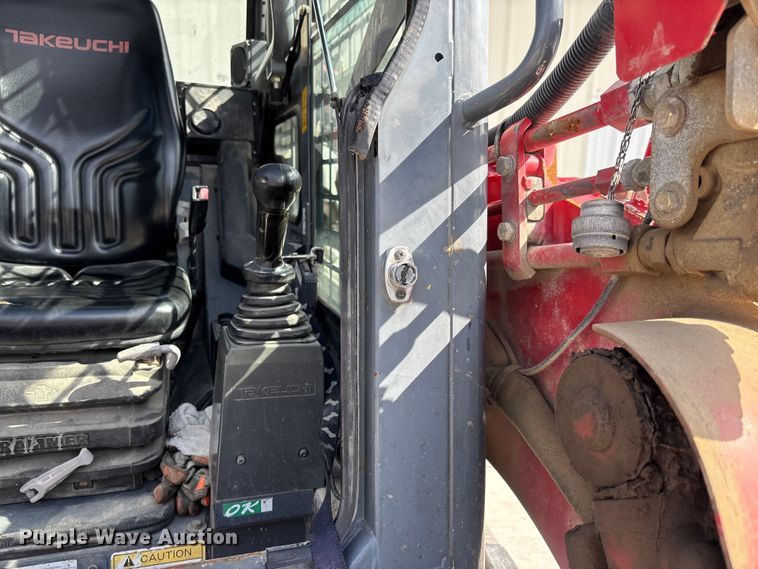 image for item FC1704 2016 Takeuchi TL8 tracked skid steer loader
