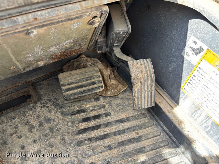 image for item FC1704 2016 Takeuchi TL8 tracked skid steer loader