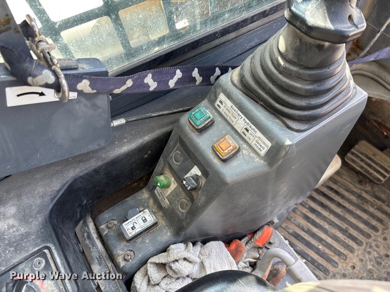image for item FC1704 2016 Takeuchi TL8 tracked skid steer loader