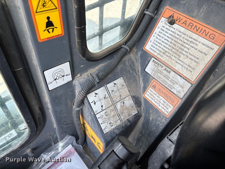image for item FC1704 2016 Takeuchi TL8 tracked skid steer loader