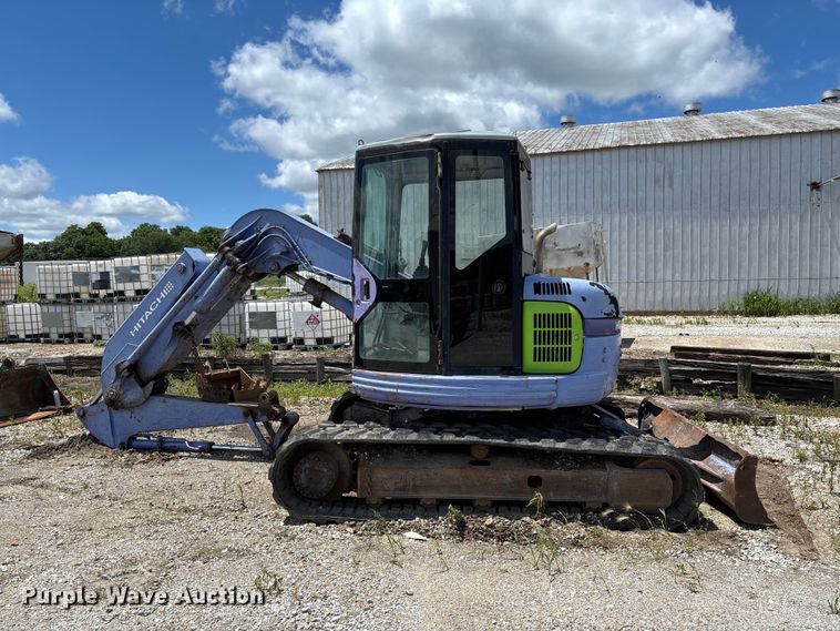 image for item FC1708 Hitachi EX75UR mini excavator