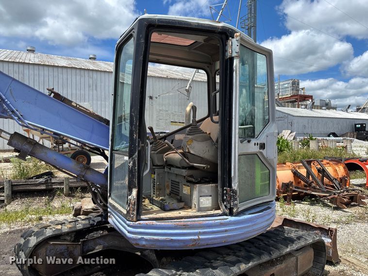image for item FC1708 Hitachi EX75UR mini excavator