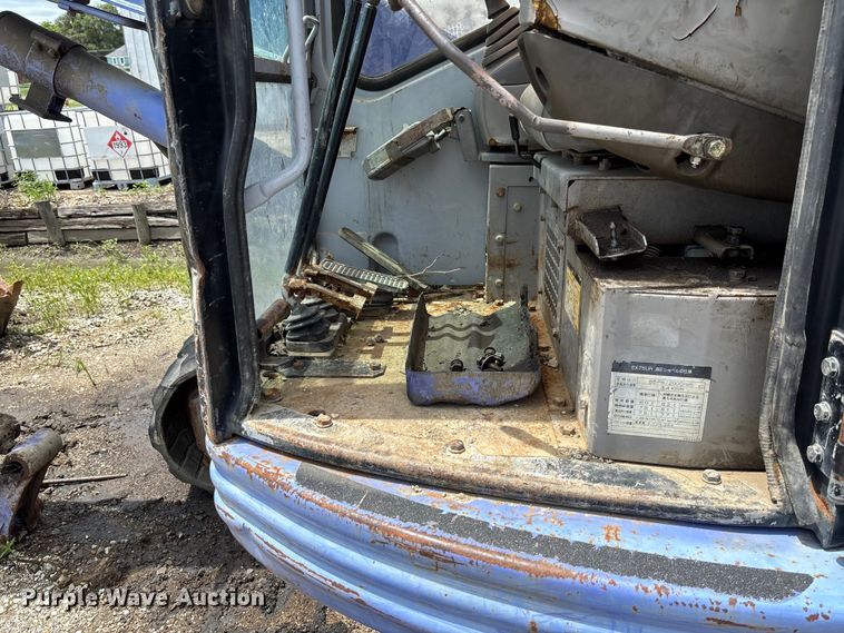 image for item FC1708 Hitachi EX75UR mini excavator