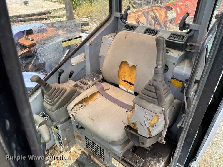 image for item FC1708 Hitachi EX75UR mini excavator