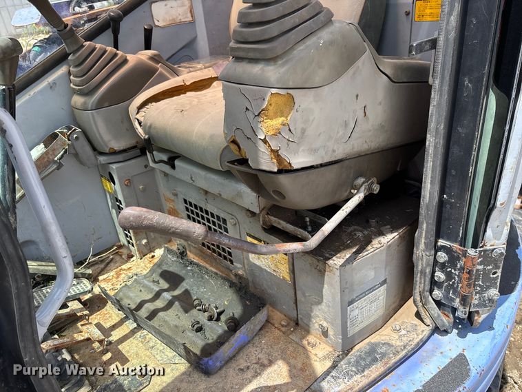 image for item FC1708 Hitachi EX75UR mini excavator