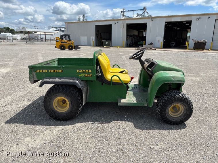 image for item FC1715 2003 John Deere Gator utility vehicle