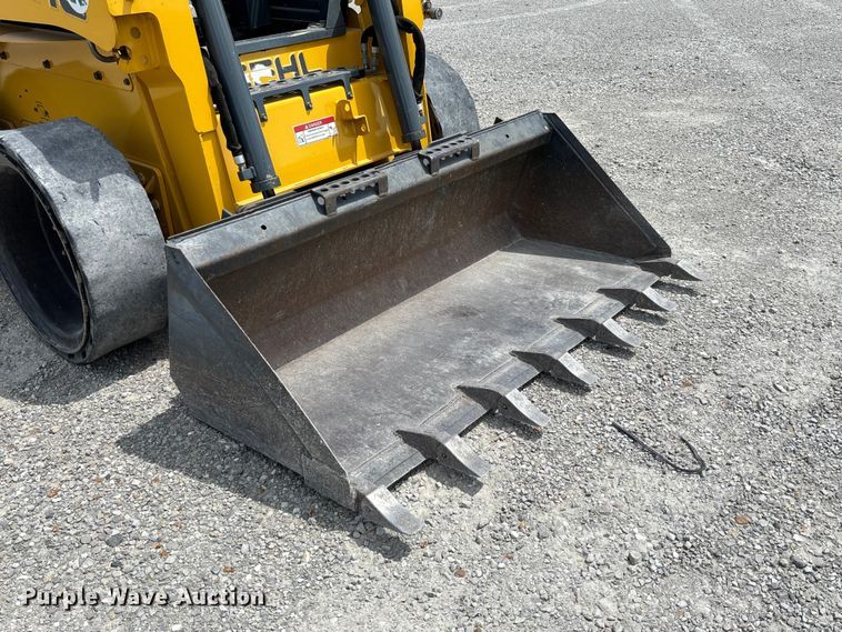 image for item FC1716 2013 Gehl 4640 skid steer loader