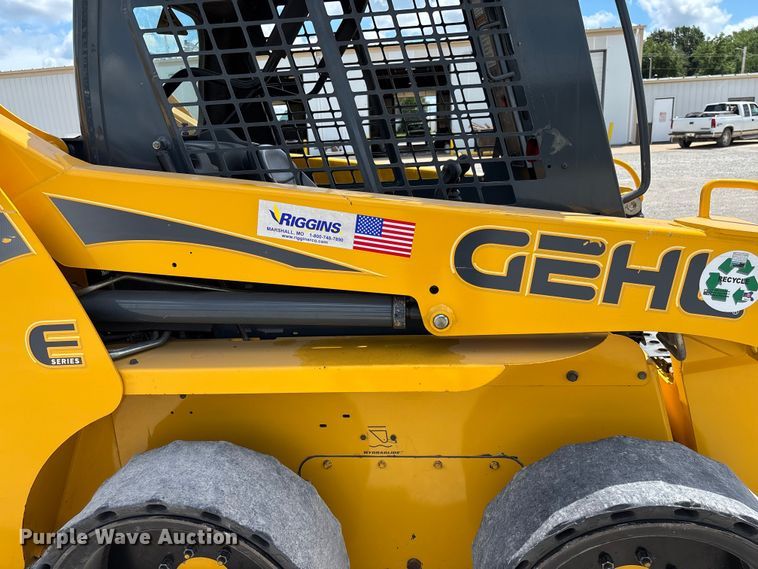 image for item FC1716 2013 Gehl 4640 skid steer loader