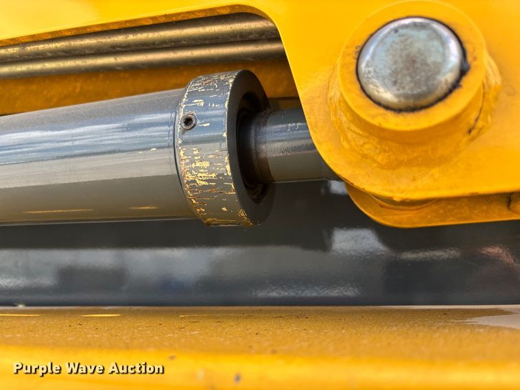 image for item FC1716 2013 Gehl 4640 skid steer loader