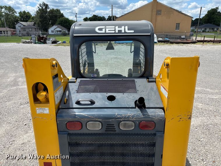 image for item FC1716 2013 Gehl 4640 skid steer loader