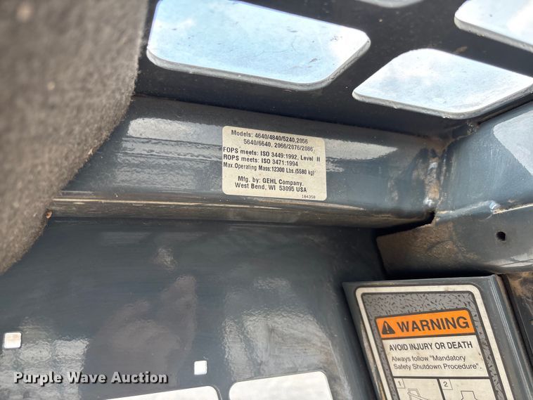 image for item FC1716 2013 Gehl 4640 skid steer loader