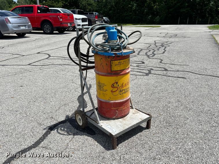 image for item FC1718 Macnaught P5 pneumatic grease pump