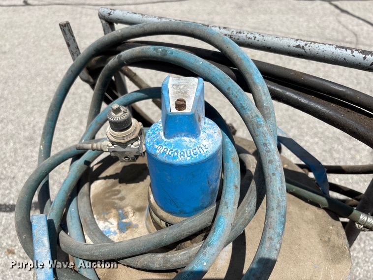 image for item FC1718 Macnaught P5 pneumatic grease pump