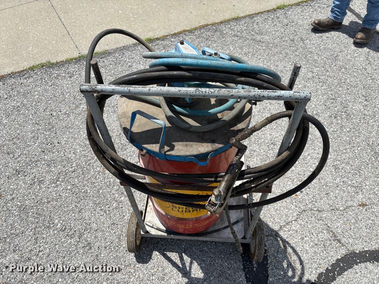 image for item FC1718 Macnaught P5 pneumatic grease pump