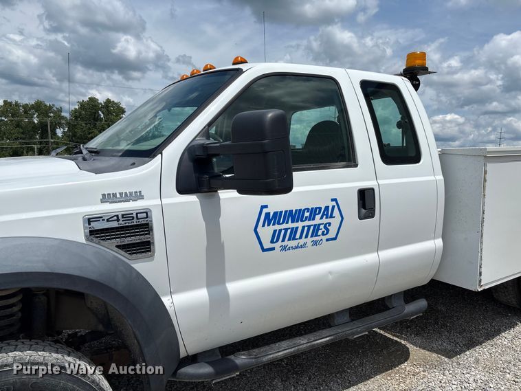 image for item FC1721 2008 Ford F450 Super Duty XL utility / service truck
