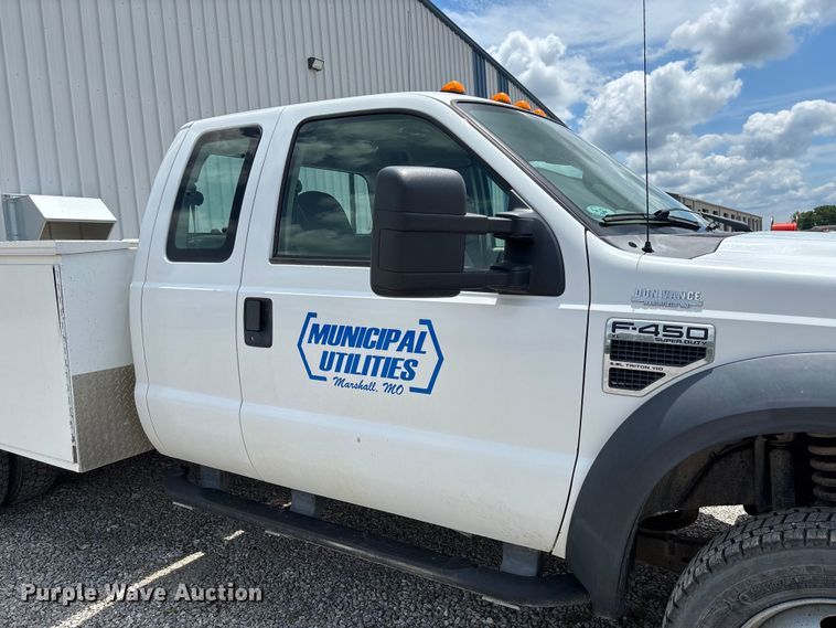 image for item FC1721 2008 Ford F450 Super Duty XL utility / service truck