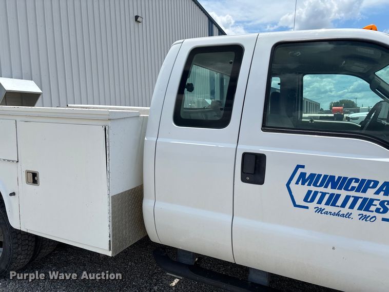 image for item FC1721 2008 Ford F450 Super Duty XL utility / service truck