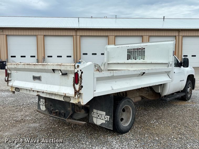 image for item FC1743 2007 Chevrolet Silverado 3500HD dump bed pickup truck
