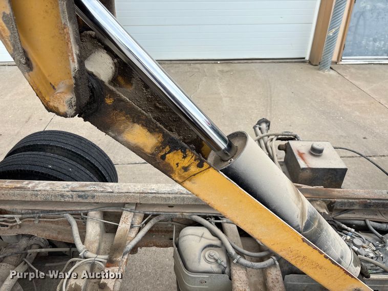 image for item FC1743 2007 Chevrolet Silverado 3500HD dump bed pickup truck