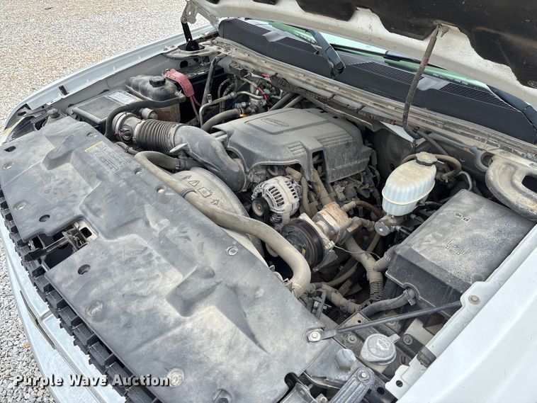 image for item FC1743 2007 Chevrolet Silverado 3500HD dump bed pickup truck