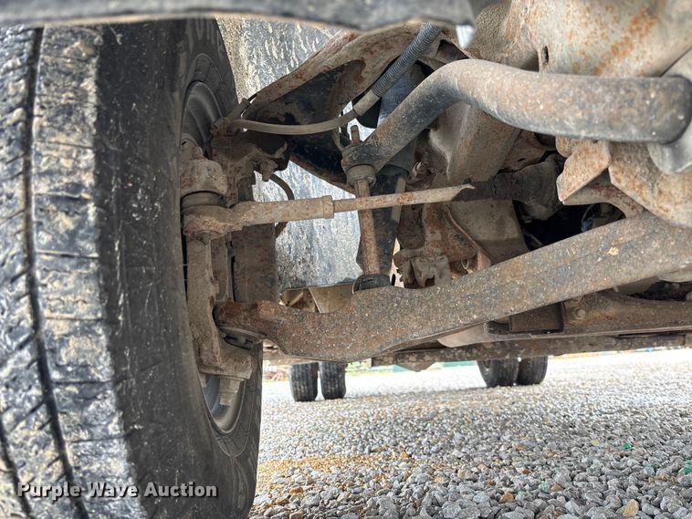 image for item FC1743 2007 Chevrolet Silverado 3500HD dump bed pickup truck