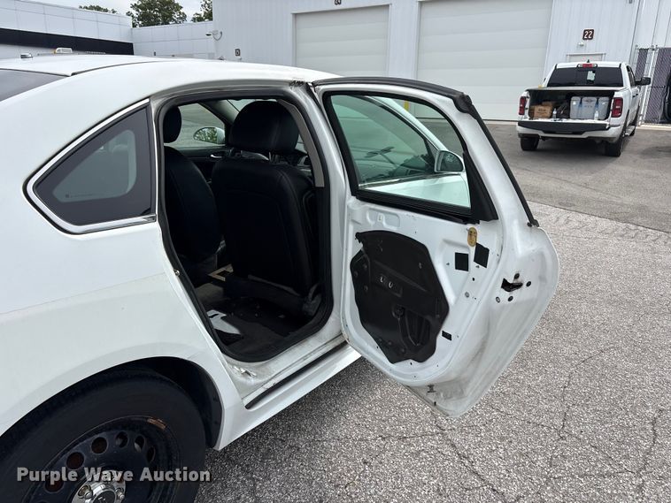 image for item FC2417 2016 Chevrolet Impala Police Cruiser 