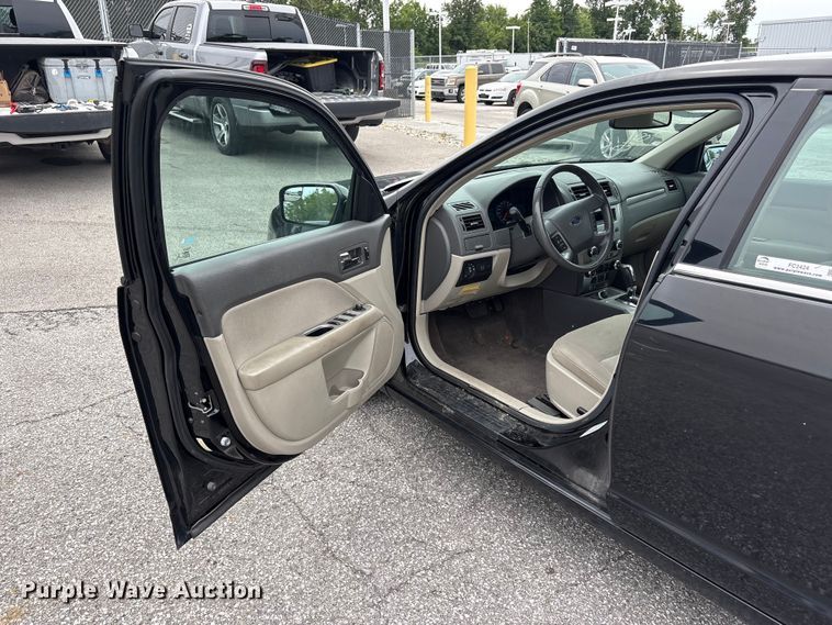 image for item FC2424 2012 Ford Fusion 