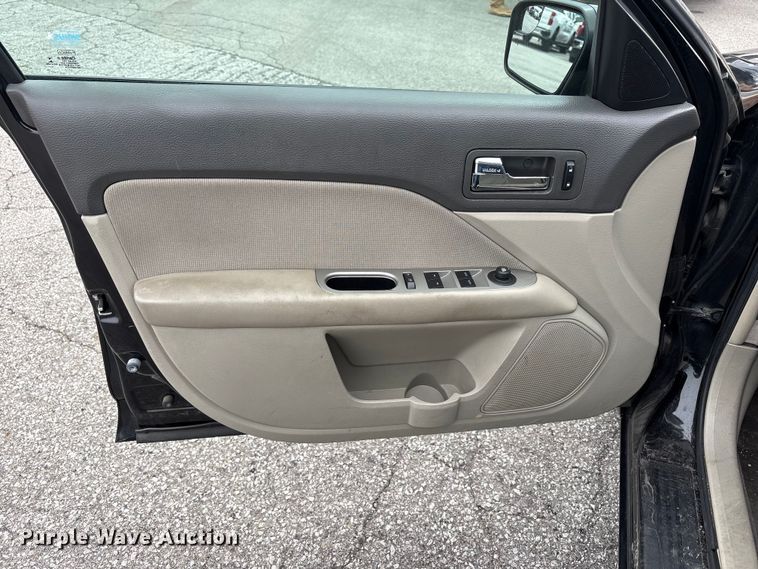 image for item FC2424 2012 Ford Fusion 