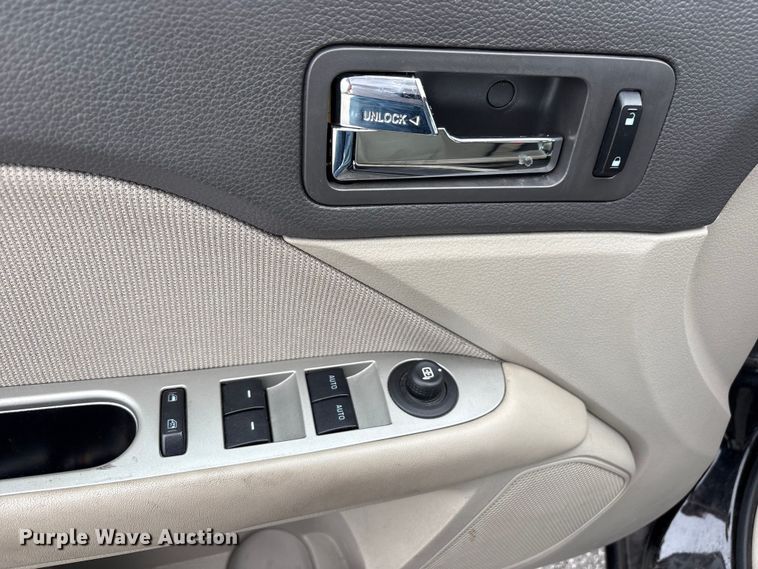 image for item FC2424 2012 Ford Fusion 