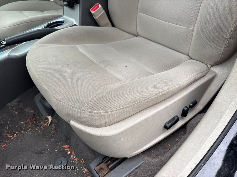 image for item FC2424 2012 Ford Fusion 