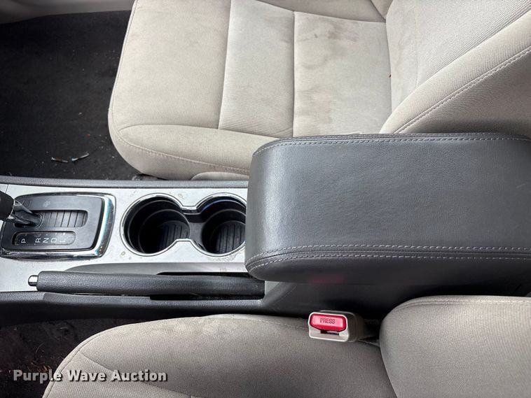 image for item FC2424 2012 Ford Fusion 