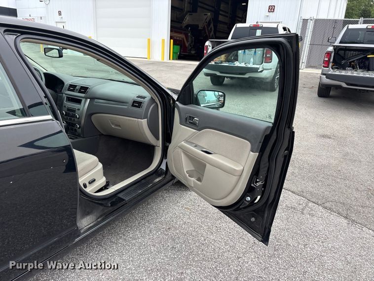 image for item FC2424 2012 Ford Fusion 
