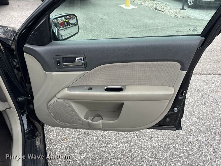 image for item FC2424 2012 Ford Fusion 