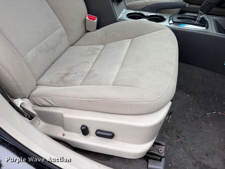 image for item FC2424 2012 Ford Fusion 