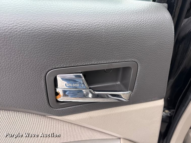 image for item FC2424 2012 Ford Fusion 