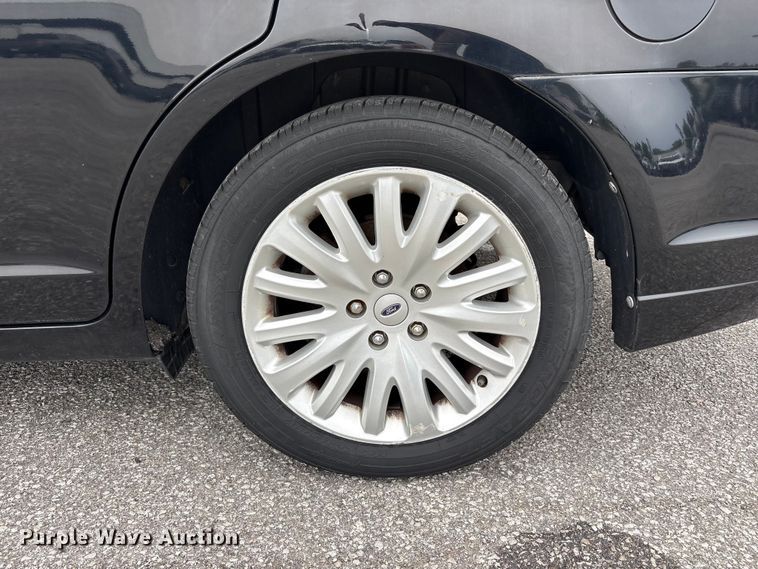 image for item FC2424 2012 Ford Fusion 
