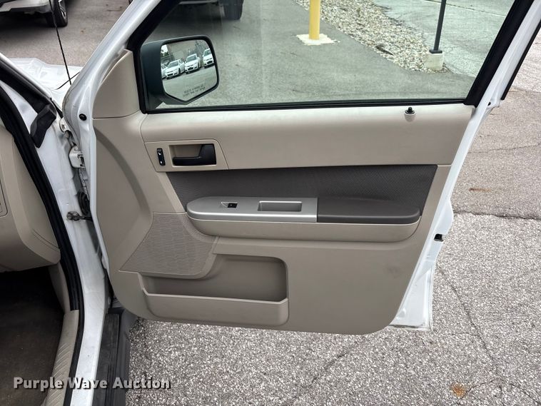 image for item FC2429 2009 Ford Escape SUV