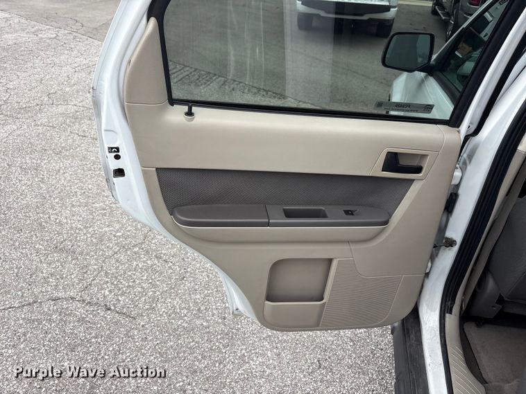 image for item FC2429 2009 Ford Escape SUV