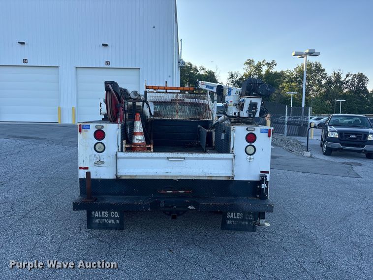 image for item FC2431 2006 Ford F450 Super Duty utility / service truck