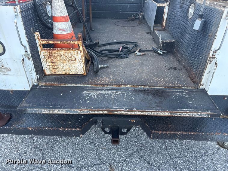 image for item FC2431 2006 Ford F450 Super Duty utility / service truck