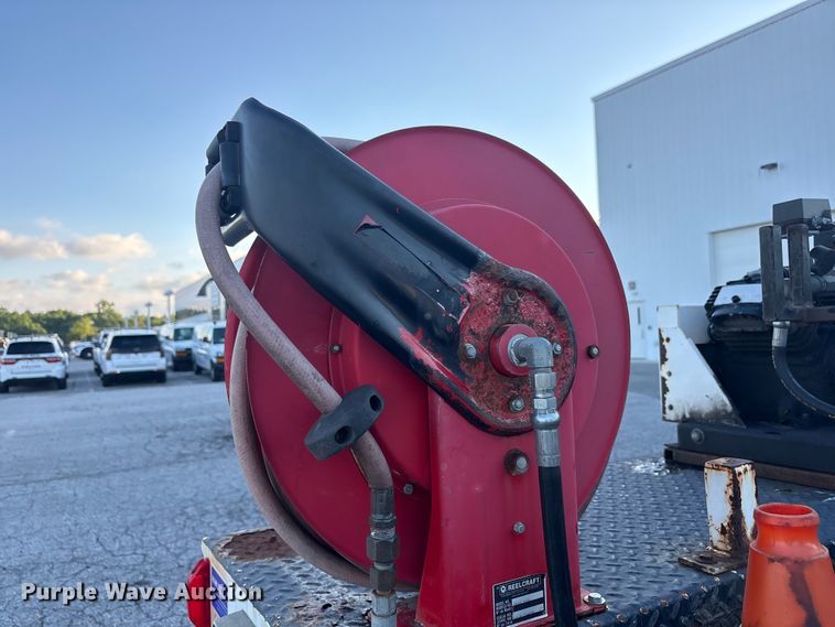 image for item FC2431 2006 Ford F450 Super Duty utility / service truck