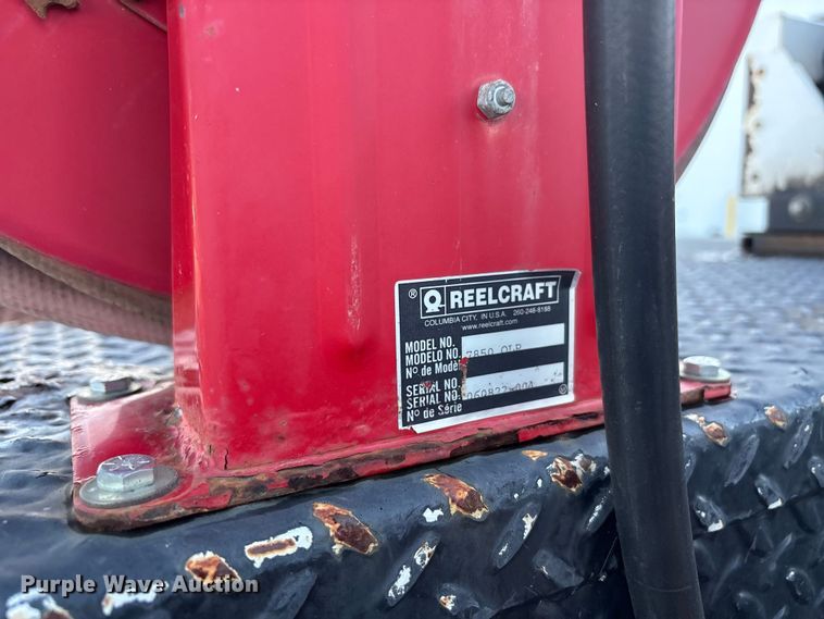 image for item FC2431 2006 Ford F450 Super Duty utility / service truck